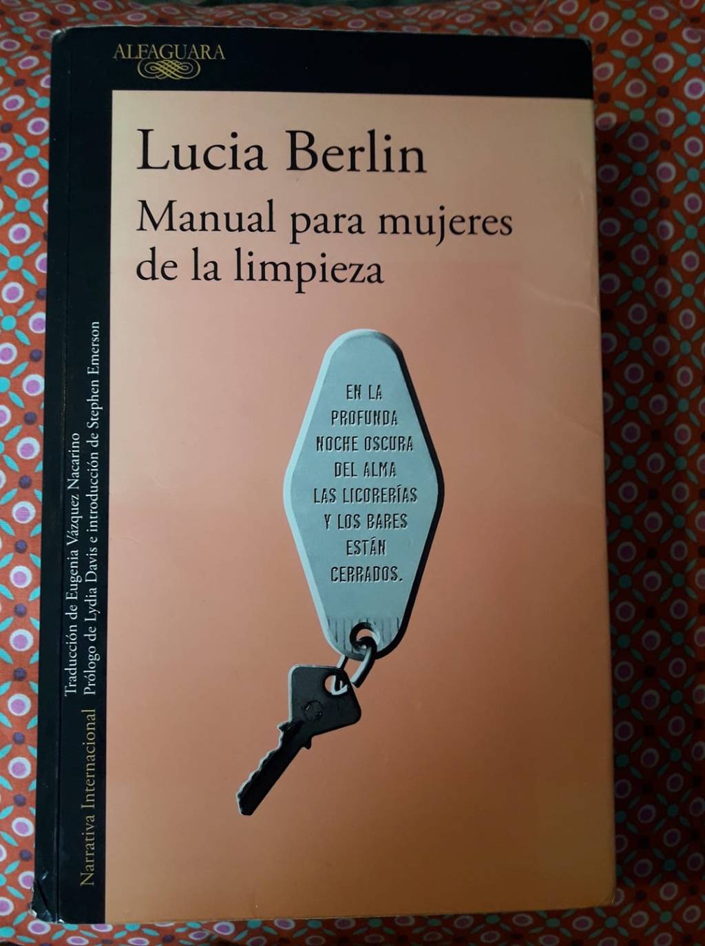 Releyendo a Lucia Berlin para estrenar el año con ella en nuestro club de lectura de la biblioteca municipal de Leioa. Quá maravilla de relatos.&nbsp;ð