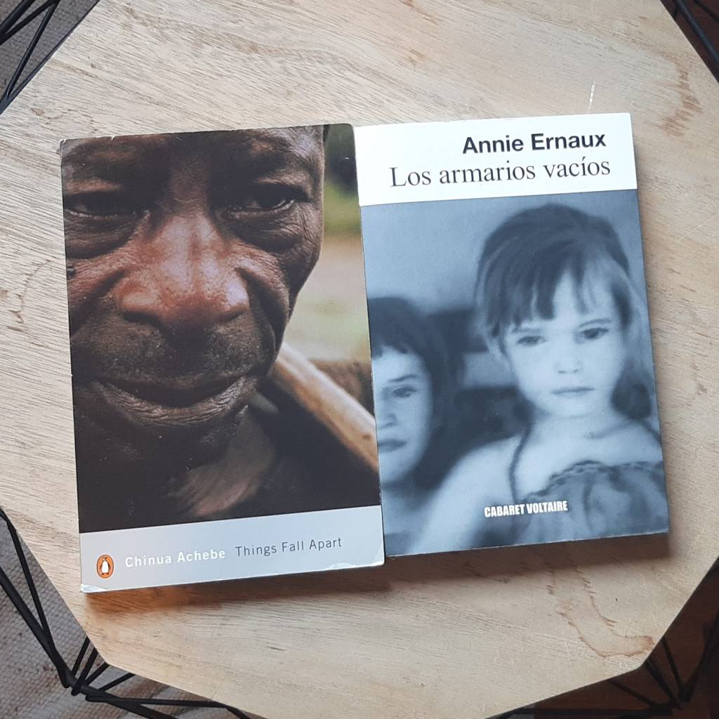 La semana pasada fue semana de relecturas. El martes en Leioa hablamos de Todo se desmorona, la gran novela nigeriana. El viernes, en Laukariz, volvimos a Los armarios vací­os de mi idolatrada Annie&nbsp;Ernaux.