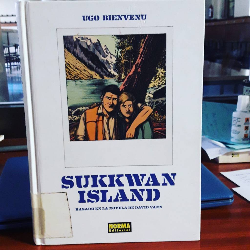 Es una ley, no escrita pero de sobra demostrada, que un libro te lleva a otro. En este caso, Basada en hechos reales de Delphine de Vigan me ha llevado a Sukkwan Island de David Vann. En la biblio no estaba la novela, pero sí­ el cómic basado en ella. Así­ que no me he podido contener. No tengo ni idea de quá&nbsp;va.