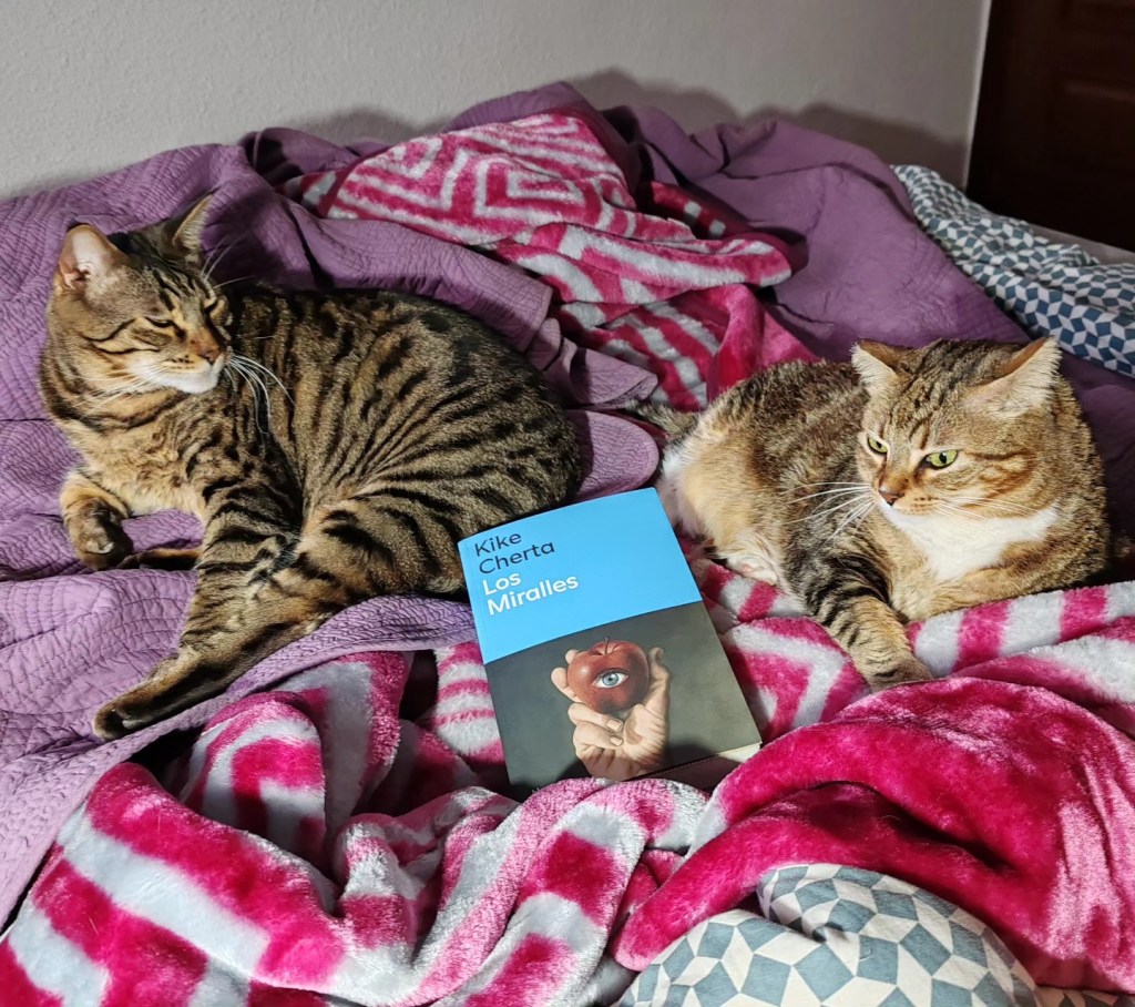 Los Miralles, gran primera novela de Kike Cherta, publicada por Editorial&nbsp;Navona.