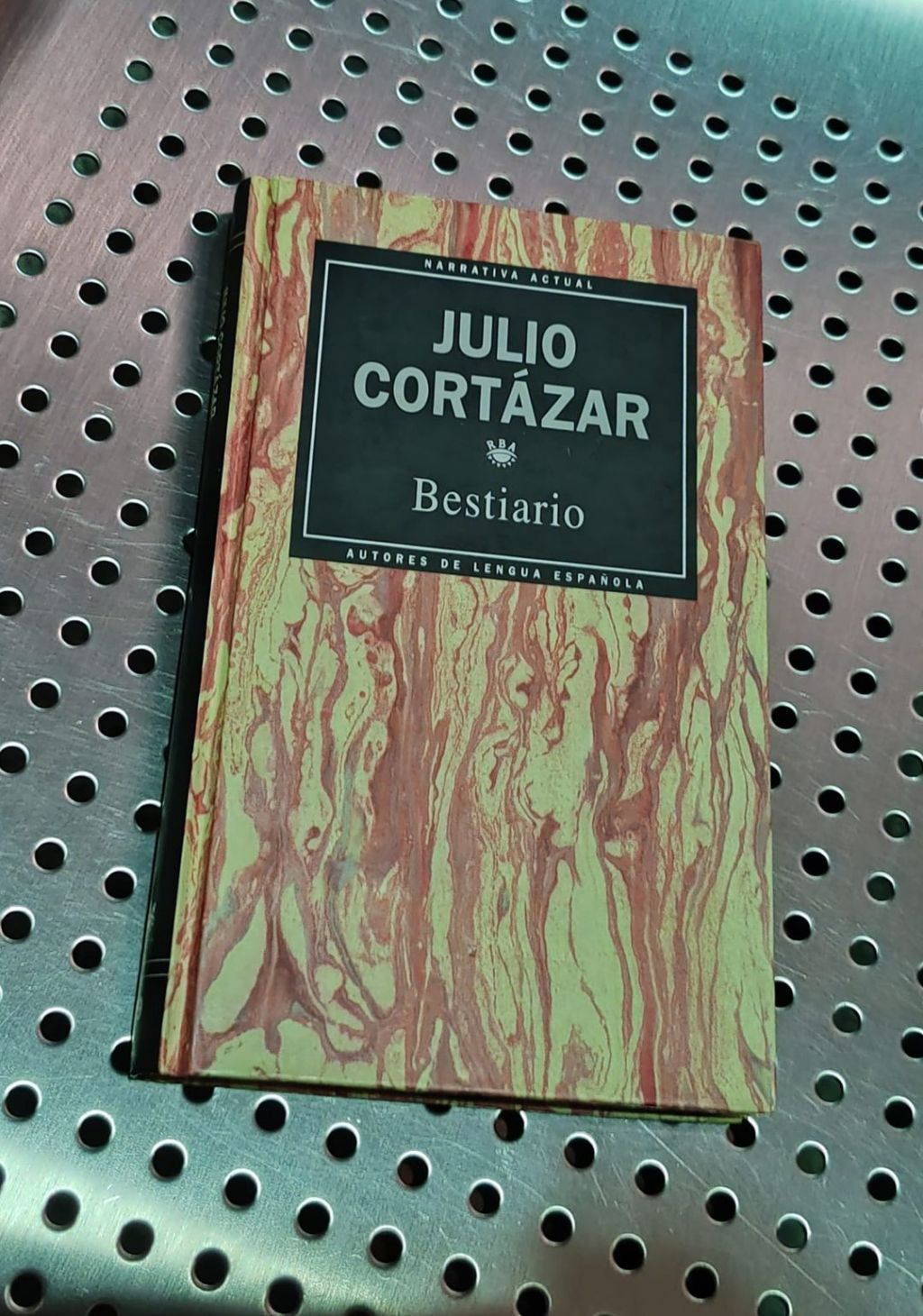 Julio Cortázar –&nbsp;Bestiario